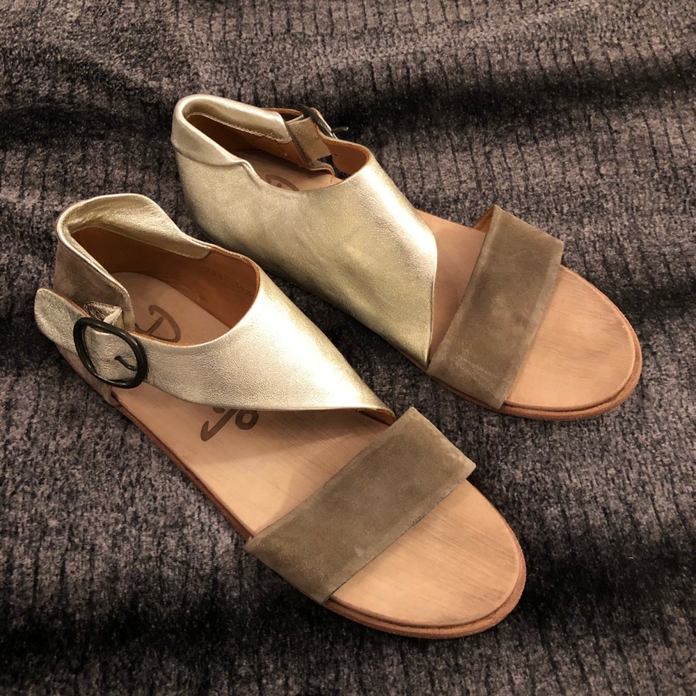 EUC P. Monjo Metallic Leather & Suede Sandals